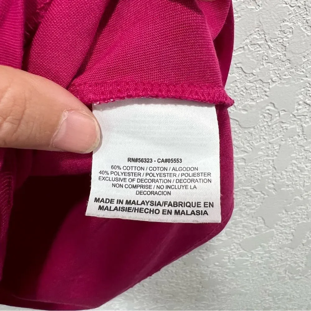 Nike Dri-Fit fuchsia dark pink short sleeve tee shirt Slim fit small vneck